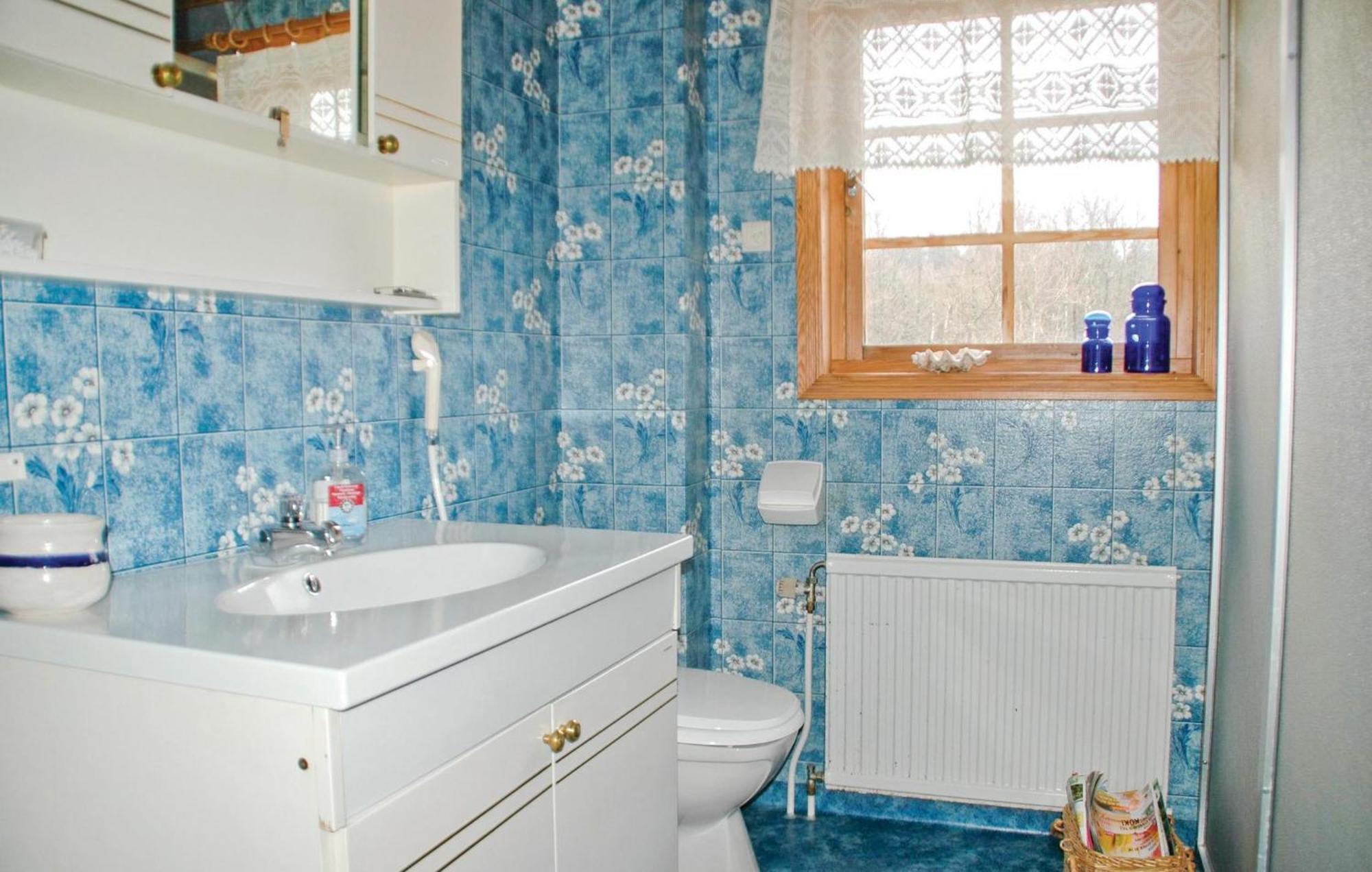 Cozy Home In Uddevalla With Wifi Häljebol Eksteriør bilde