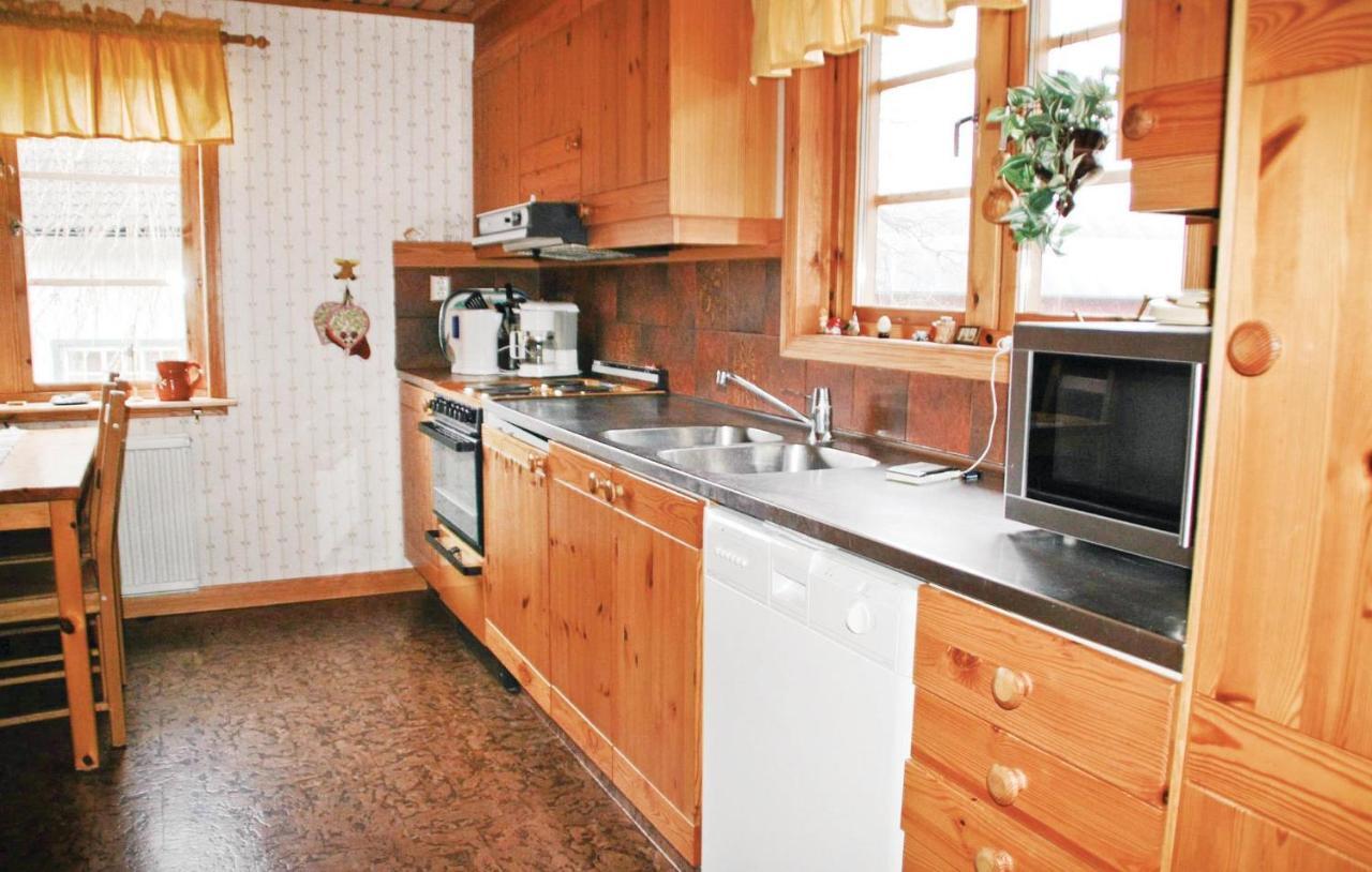 Cozy Home In Uddevalla With Wifi Häljebol Eksteriør bilde